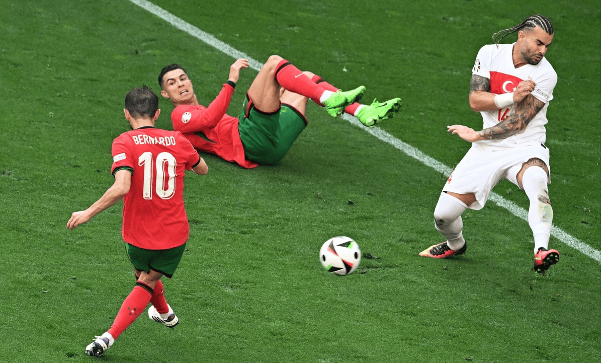 曼城训练开放日，转会期再遭质疑引欢呼，意大利杯在即，赛程密集仍需轮换的简单介绍