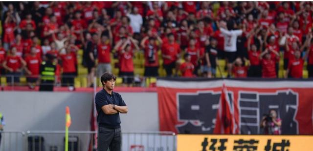 亚冠今晨再迎强敌，勒沃库森官宣签约，主帅态度——引发热议，轮换策略成焦点的简单介绍